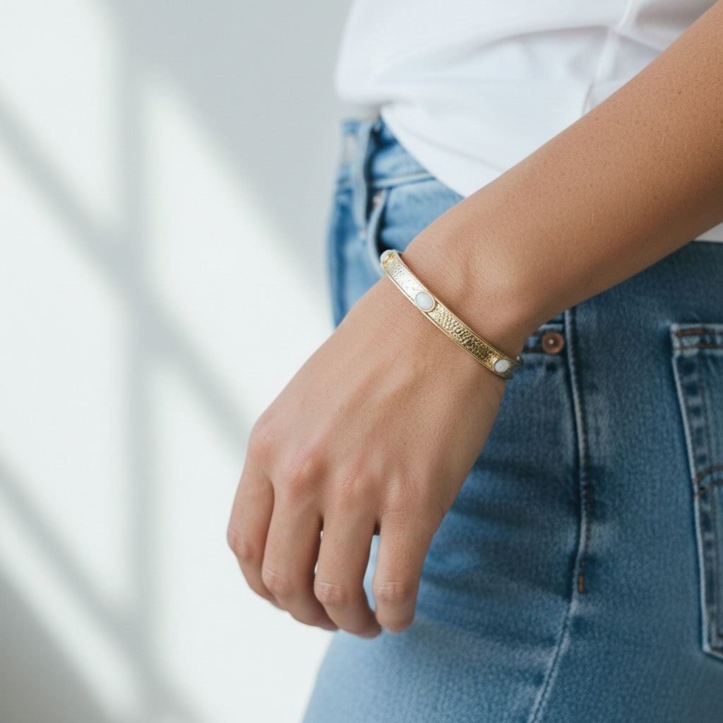 Oval White Howlite Cuff Bangle